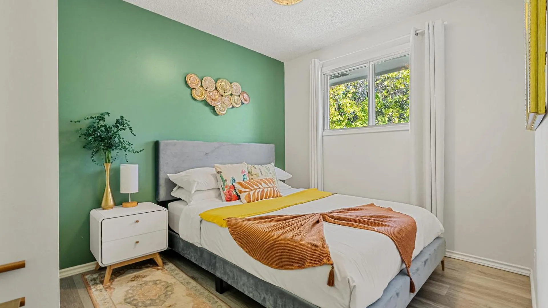 Digital Nomad'S Calgary Inner City Gem 3Bd, 5Bed, Sleeps 8, Main Level Ferienhaus