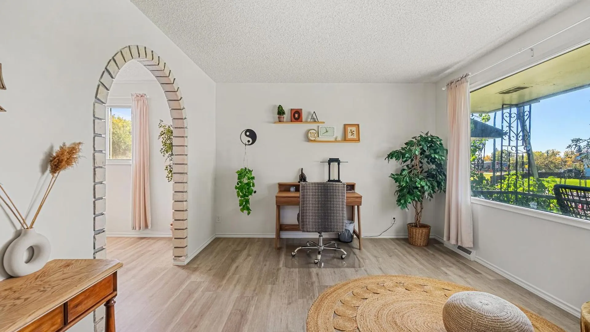 Digital Nomad\'S Calgary Inner City Gem 3Bd, 5Bed, Sleeps 8, Main Level contacts