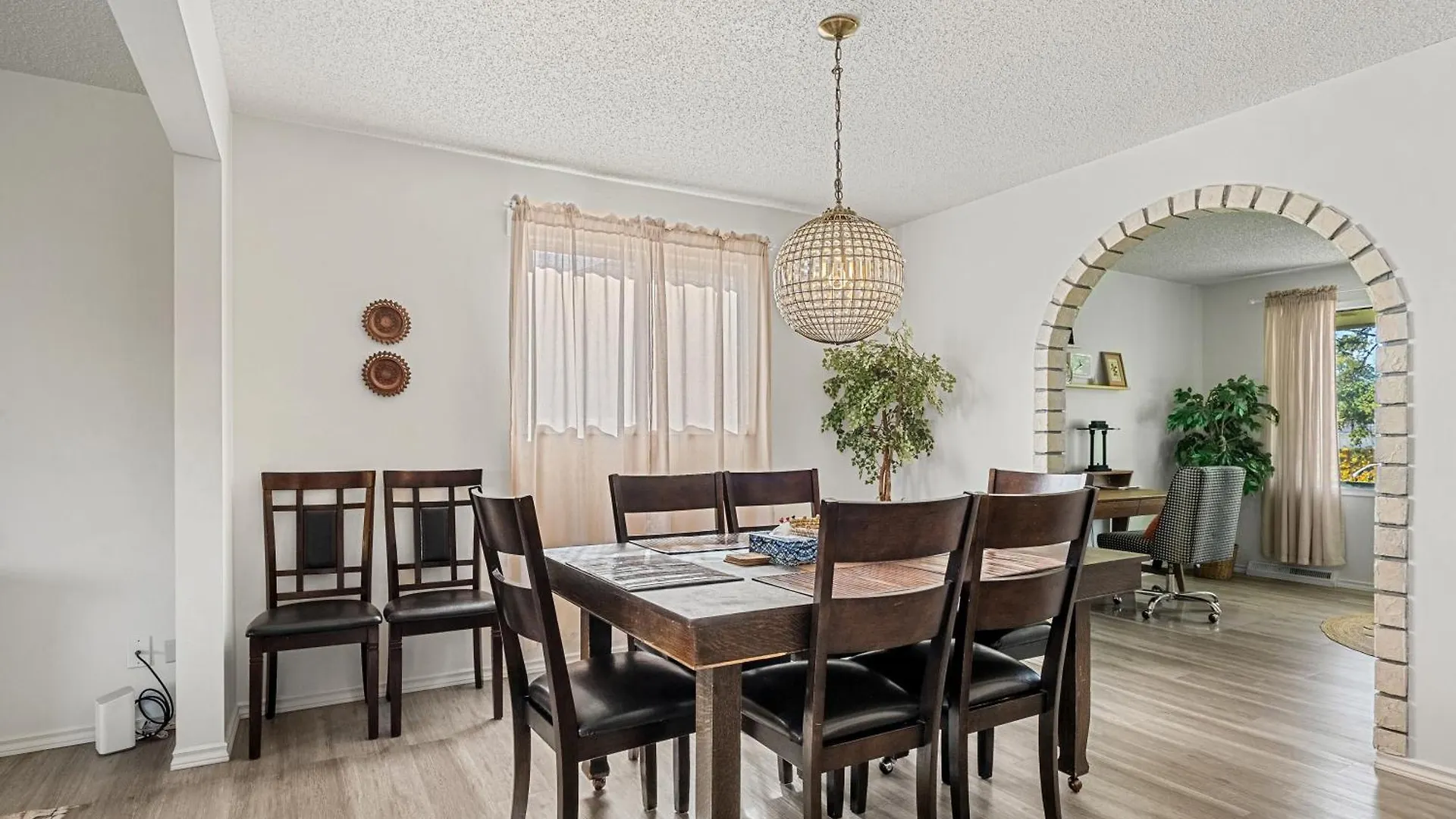 Digital Nomad'S Calgary Inner City Gem 3Bd, 5Bed, Sleeps 8, Main Level Canada